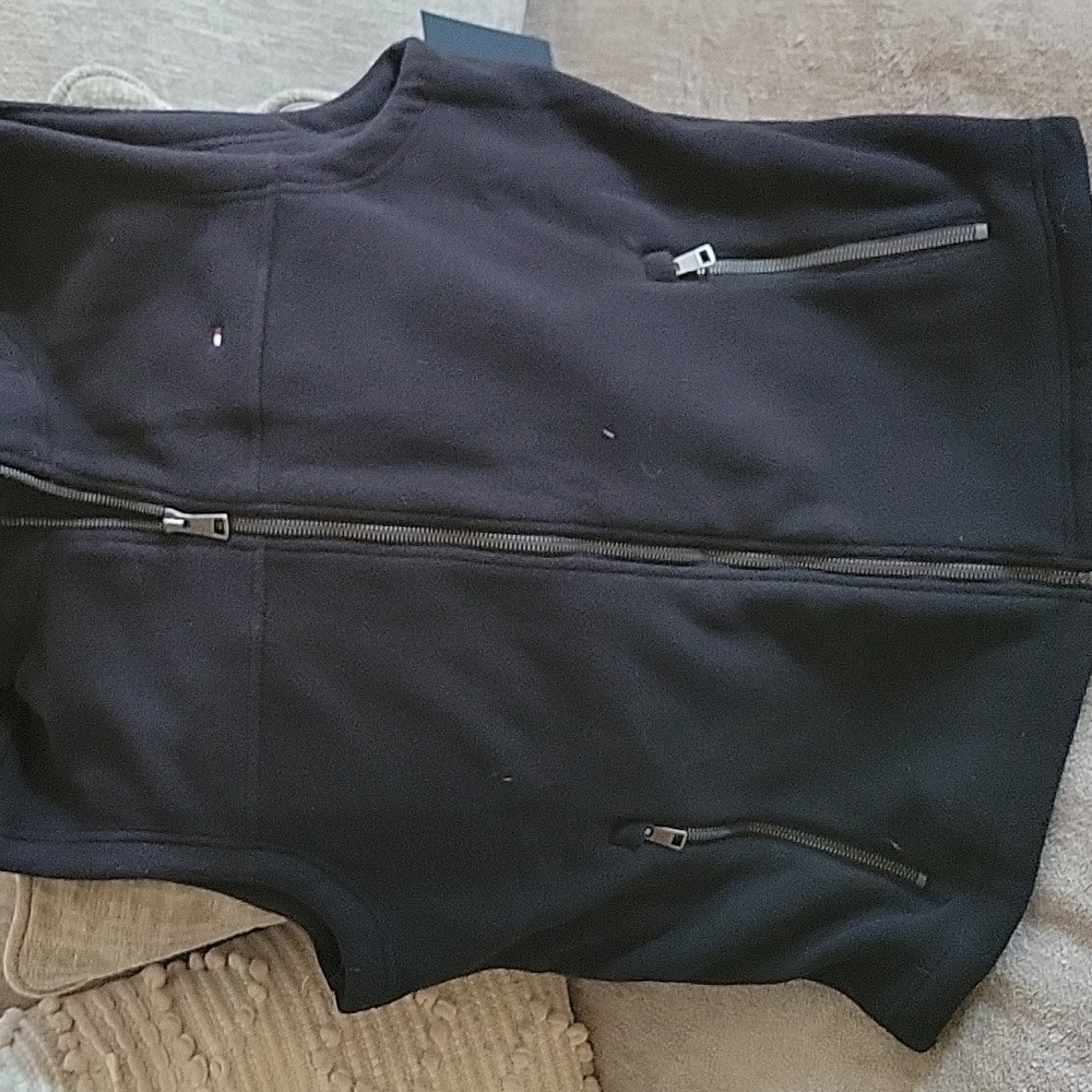 Tommy Hilfiger Black Fleece Vest large